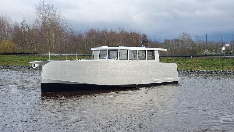 Siemer Aluminium Cruiser BM40 Sedan Halbgleiter Außen